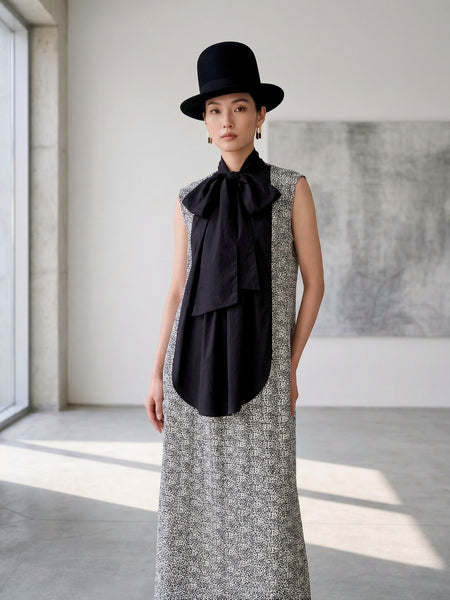 KEBOTAN - BLACK & WHITE W BIBBED FRONT