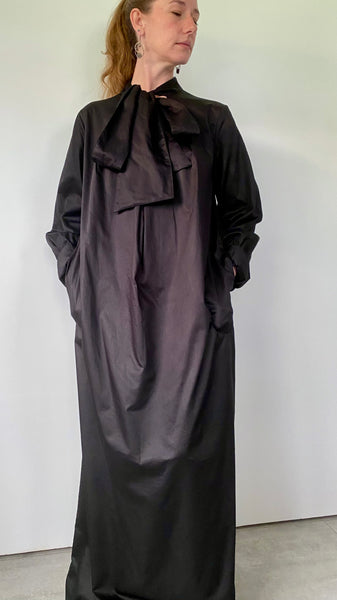 KEBOTAN BLACK TIE NECK DRESS